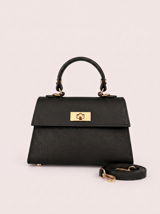 Geantă damă neagră din piele naturală italiană, cu design structurat, închidere metalică aurie și curea pentru purtare pe umăr sau crossbody. Poșetă compactă și elegantă, ideală pentru oraș, birou, întâlniri și ținute casual chic.