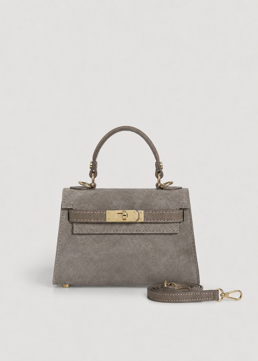 Poșetă damă taupe din piele naturală întoarsă premium, Made in Italy, cu închidere twist-lock aurie și curea reglabilă și detașabilă. Geantă elegantă din piele întoarsă pentru femei, ideală pentru ținute office, casual chic, evenimente, petreceri și utilizare zilnică.